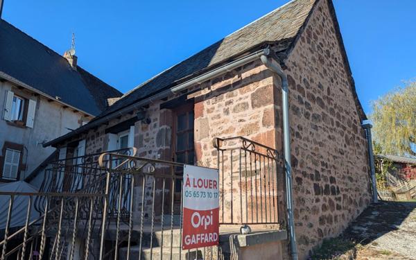 Maison à louer    2 pièces • 29,60 m2 Saint-Cyprien-sur-Dourdou