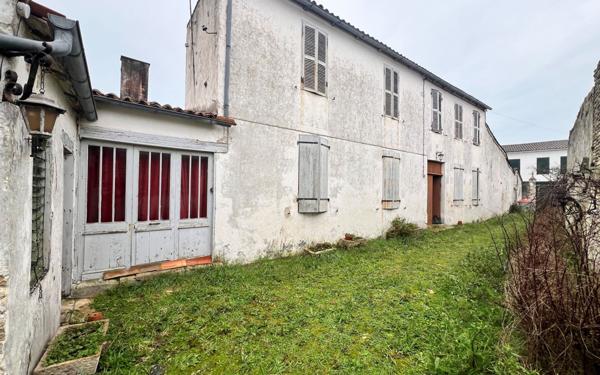 Maison à vendre    6 pièces •  La Couarde-sur-Mer