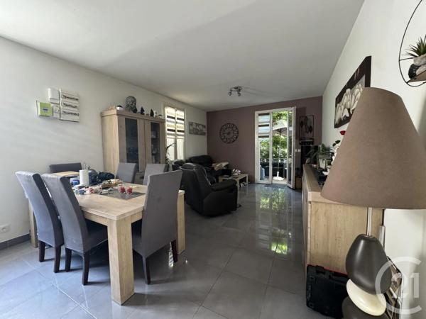Maison à vendre  4 pièces - 80 m 2   STE MAXIME  - 83