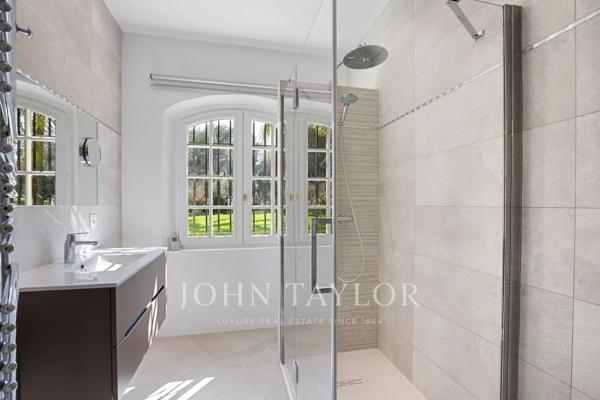 Magnifique Villa d’Exception dans les Parcs de Mougins – Domaine Sécurisé