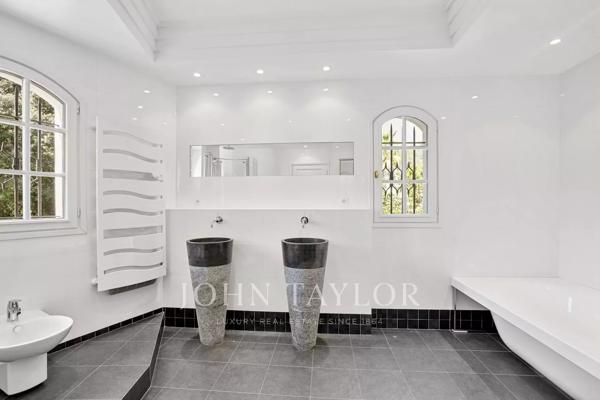 Magnifique Villa d’Exception dans les Parcs de Mougins – Domaine Sécurisé