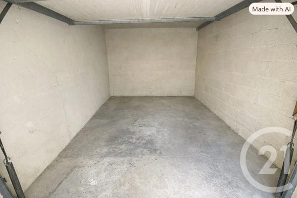 Appartement F3 à vendre  3 pièces - 73 m 2   TOULON  - 83