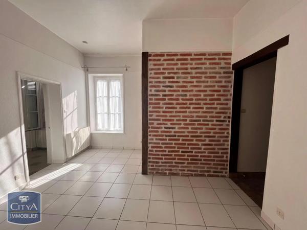 Maison à louer 2 pièces 42m² Blois (41000)