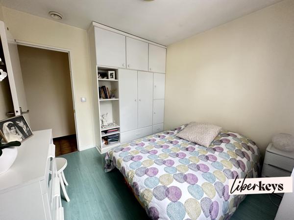 RARE, PLAIN PIED AVEC SOUS-SOL AU BLANC MESNIL