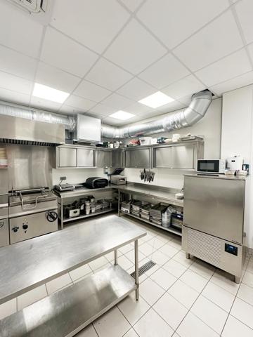 Fonds De Commerce
        
        - 80 m² 95 000 € *