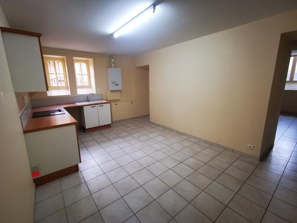 Location Appartement77 m² - 4 Pièces - LUCON (85400)