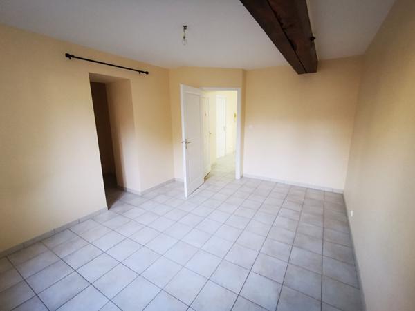 Location Appartement77 m² - 4 Pièces - LUCON (85400)