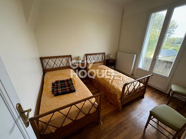 Maison familiale de 200 m2 avec 5 chambres à Dordives et son terrain de 2800 m2.