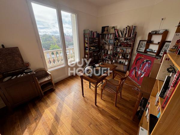 Maison familiale de 200 m2 avec 5 chambres à Dordives et son terrain de 2800 m2.