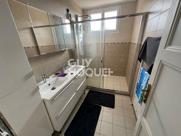 Maison familiale de 200 m2 avec 5 chambres à Dordives et son terrain de 2800 m2.