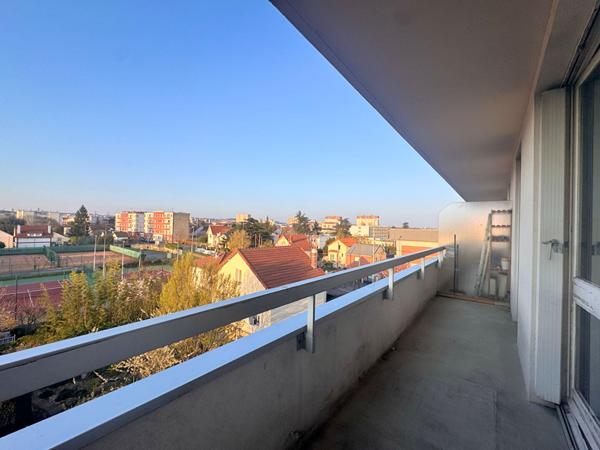 STUDIO à vendre en dernier étage- Idéal investisseur