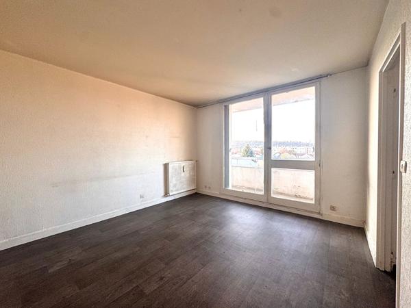 STUDIO à vendre en dernier étage- Idéal investisseur