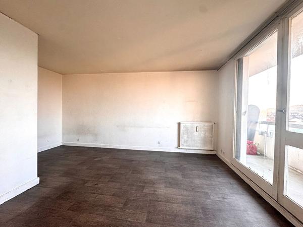 STUDIO à vendre en dernier étage- Idéal investisseur