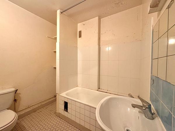 STUDIO à vendre en dernier étage- Idéal investisseur