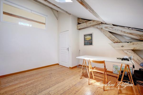 Maison bourgeoise 228m² - 6 chambres - Jardin - Saint Priest Village