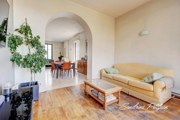 Maison bourgeoise 228m² - 6 chambres - Jardin - Saint Priest Village