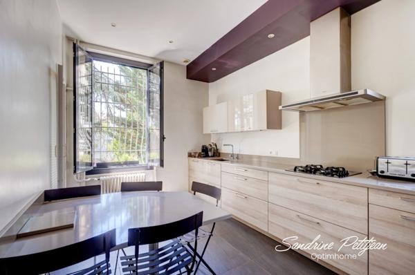 Maison bourgeoise 228m² - 6 chambres - Jardin - Saint Priest Village