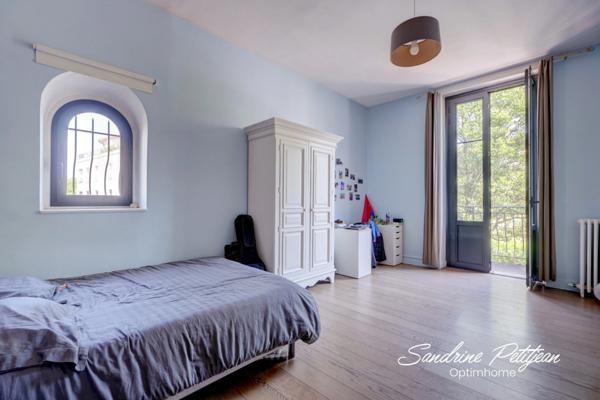 Maison bourgeoise 228m² - 6 chambres - Jardin - Saint Priest Village