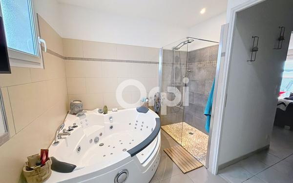 Maison à vendre    4 pièces •  Pia