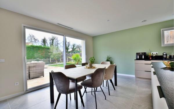 Maison à vendre    5 pièces •  Martillac