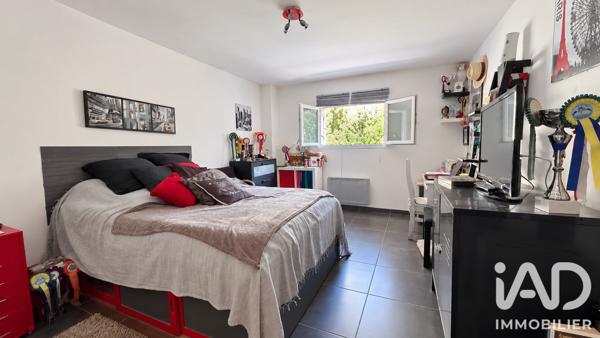 Appartement à vendre 4 pièces 91 m² Éguilles