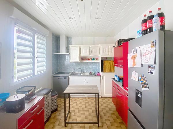 Pavillon 112 m², de 1982, 4 chs, terrain 969 m², Cerisy Belle Etoile