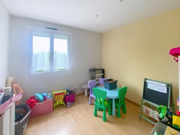 Pavillon 112 m², de 1982, 4 chs, terrain 969 m², Cerisy Belle Etoile