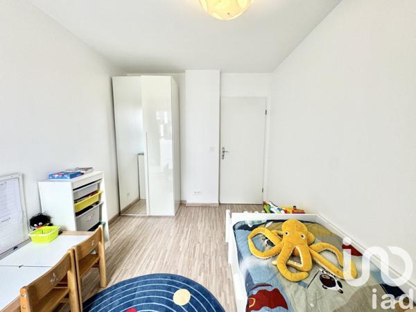 Appartement 3 pièces de 64 m² à Massy (91300)