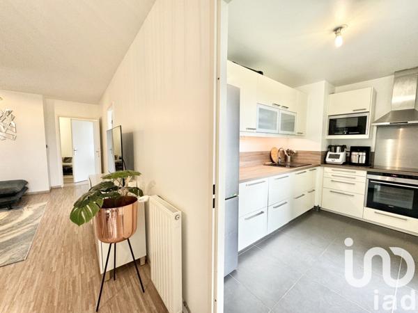 Appartement 3 pièces de 64 m² à Massy (91300)