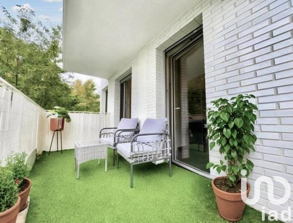 Appartement 3 pièces de 64 m² à Massy (91300)