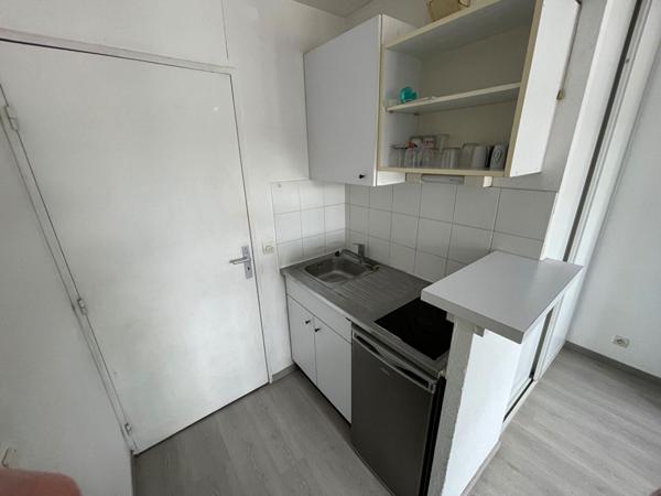 A LOUER : T1 à LILLE • • 460 € CC • Réf. 2929343