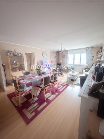 Appartement à LE CHAMBON-FEUGEROLLES, 42500 - 2 pièces 63m²