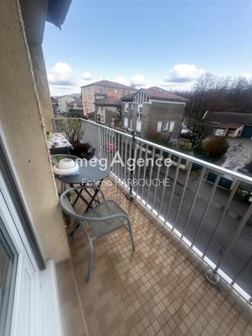 Appartement à LE CHAMBON-FEUGEROLLES, 42500 - 2 pièces 63m²
