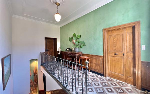 Maison à vendre    9 pièces •  Roujan