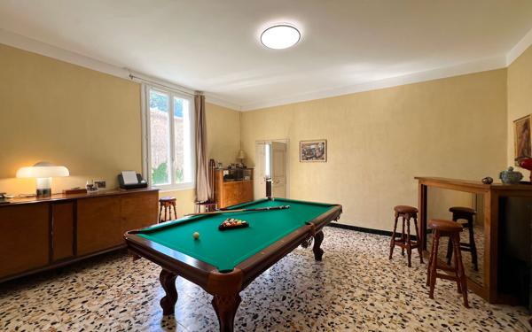 Maison à vendre    9 pièces •  Roujan