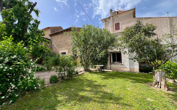 Maison à vendre    9 pièces •  Roujan