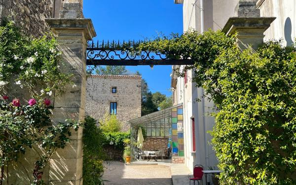 Maison à vendre    9 pièces •  Roujan