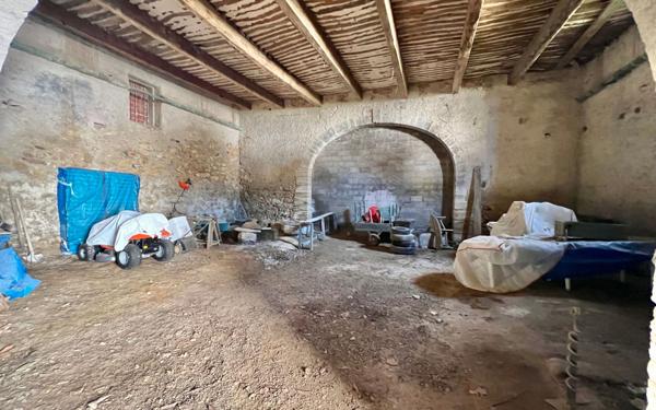 Maison à vendre    9 pièces •  Roujan