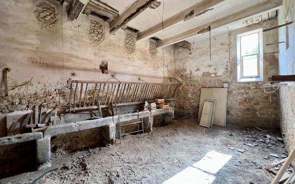 Maison à vendre    9 pièces •  Roujan