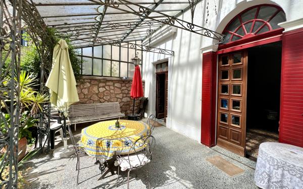 Maison à vendre    9 pièces •  Roujan