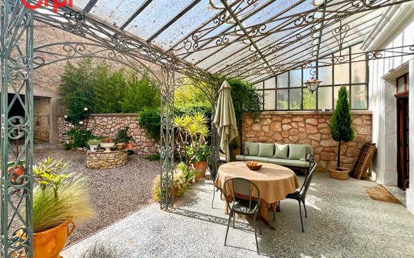 Maison à vendre    9 pièces •  Roujan