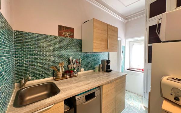 Maison à vendre    9 pièces •  Roujan