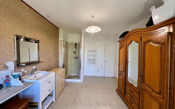 Maison à vendre    9 pièces •  Roujan