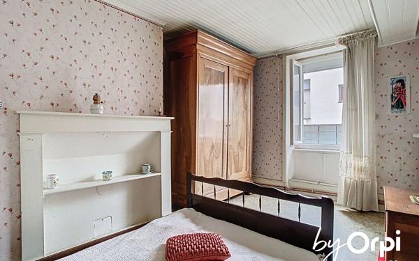 Maison à vendre    5 pièces • 90,41 m2 Pionsat
