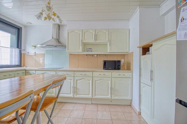 Pavillon rénové - vaste jardin - fort potentiel habitation ou bureaux