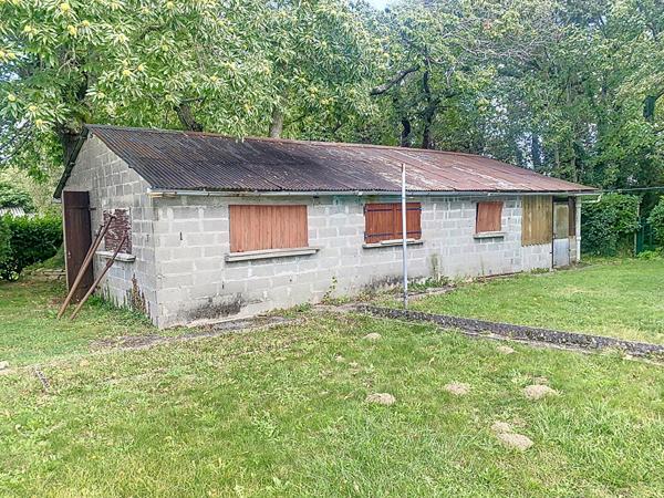 LONGERE A VENDRE CLEGUER