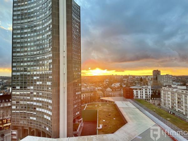 Attique inspirant au coeur du centre-ville