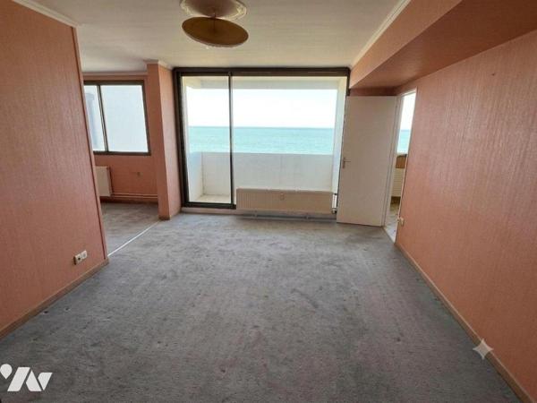 A vendre chez votre Notaire, appartement de 95m² vue mer, situé dans la résidence du "Grand Pav...