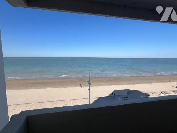 A vendre chez votre Notaire, appartement de 95m² vue mer, situé dans la résidence du "Grand Pav...