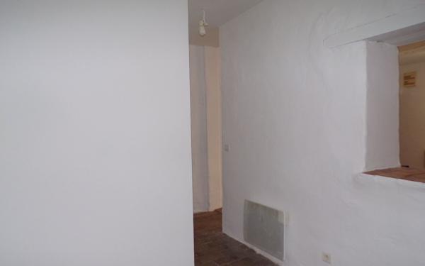 Appartement à louer    2 pièces • 38,10 m2 La Tour-d'Aigues